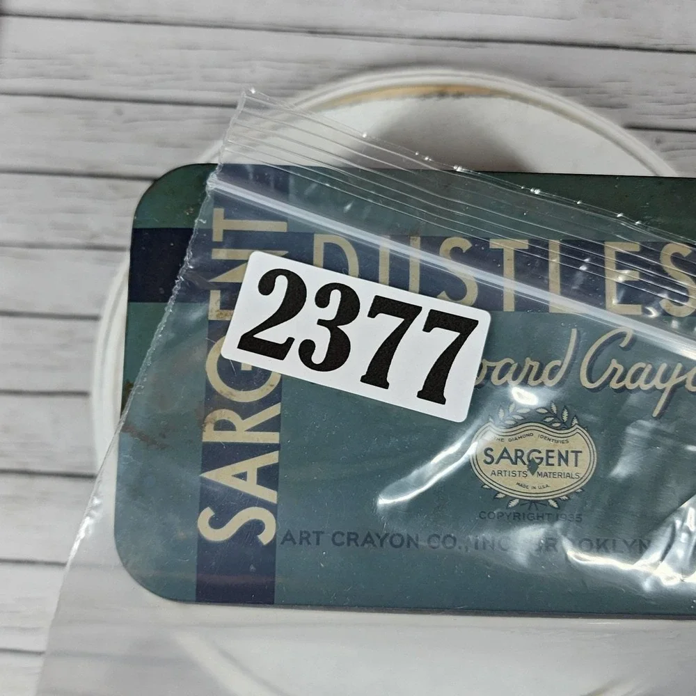 Vintage 1930s Sargent Dustless Blackboard‎ Crayon Tin Box Cottagecore